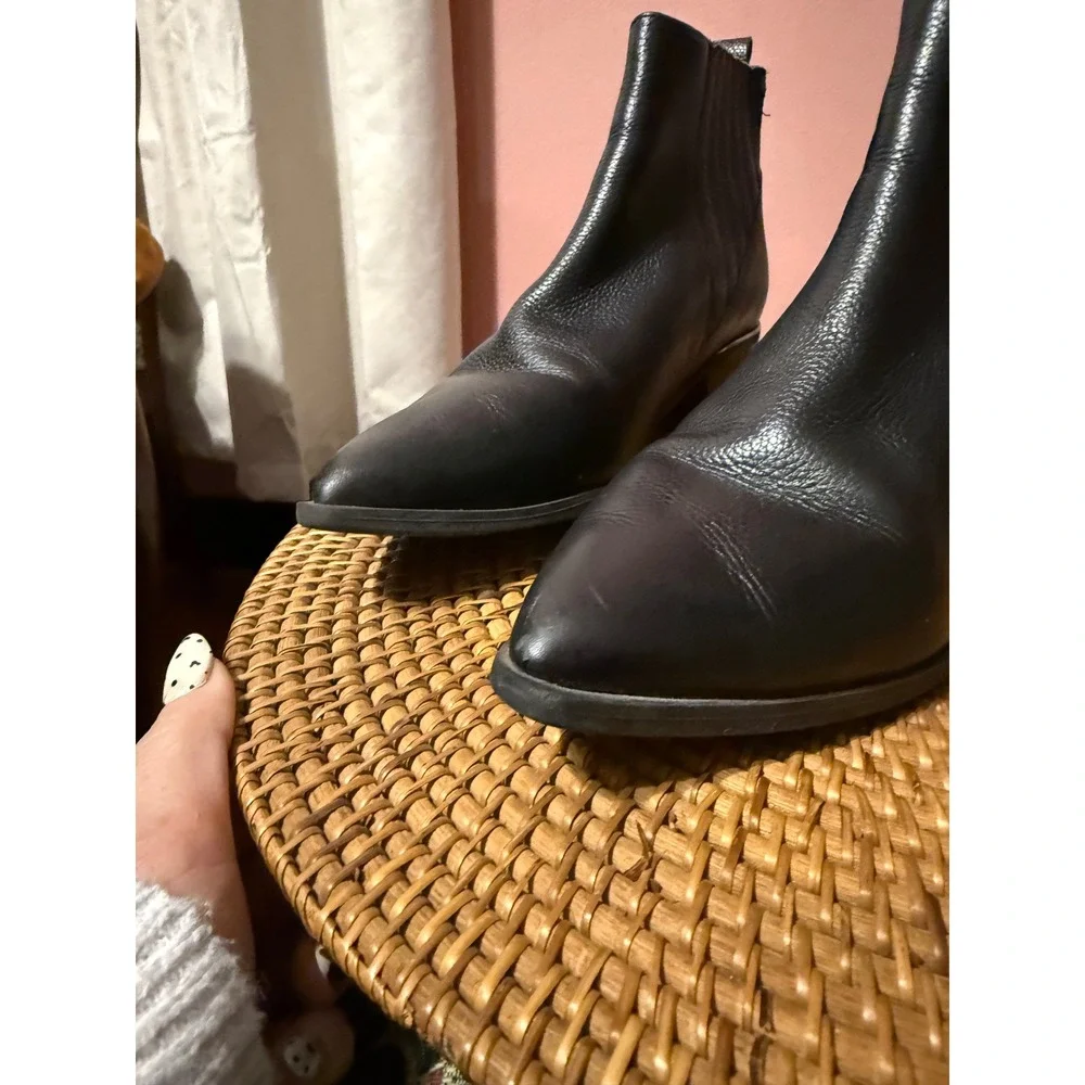 Marc Fisher Black Leather Pointed Toe Ankle Boots Block Heel Chelsea Bootie 8M